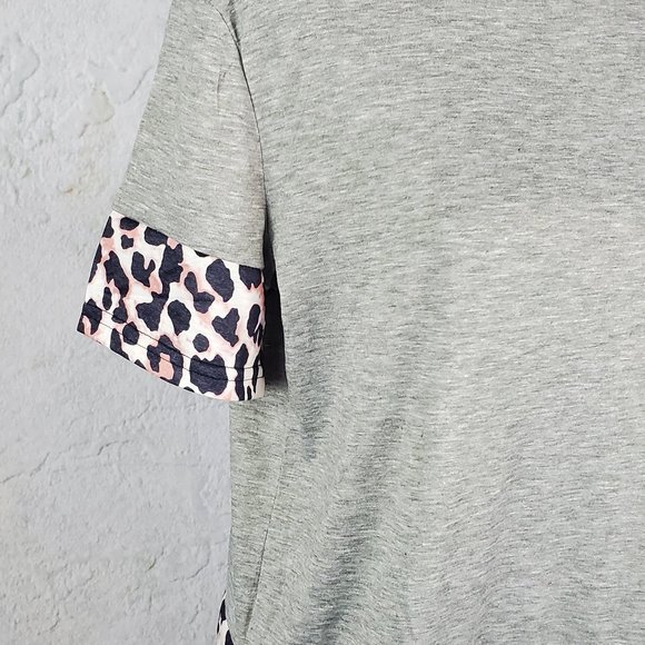 Grey T-shirt with Leopard and Sequin Pocket - Picture 6 of 6